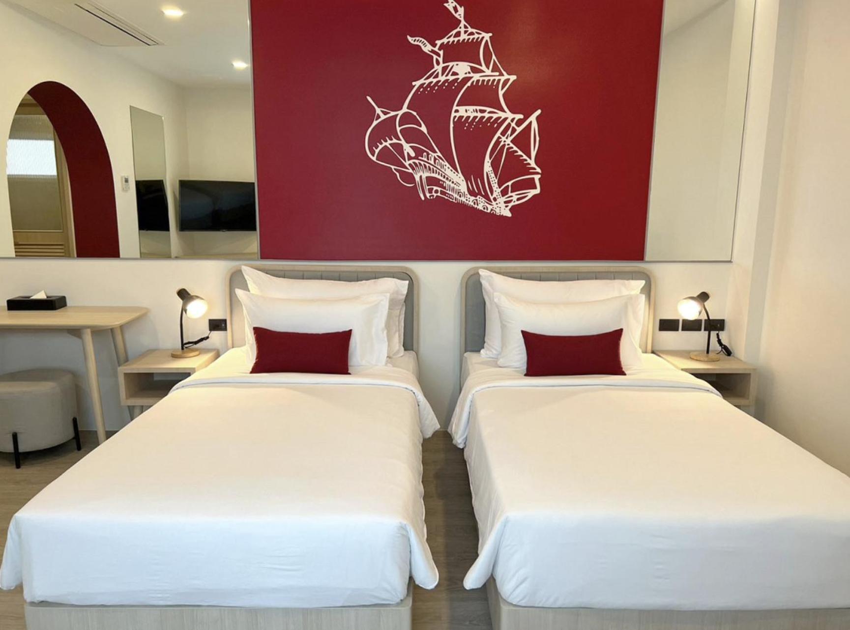 Hotel Midtown Ratsada Phuket Exteriör bild