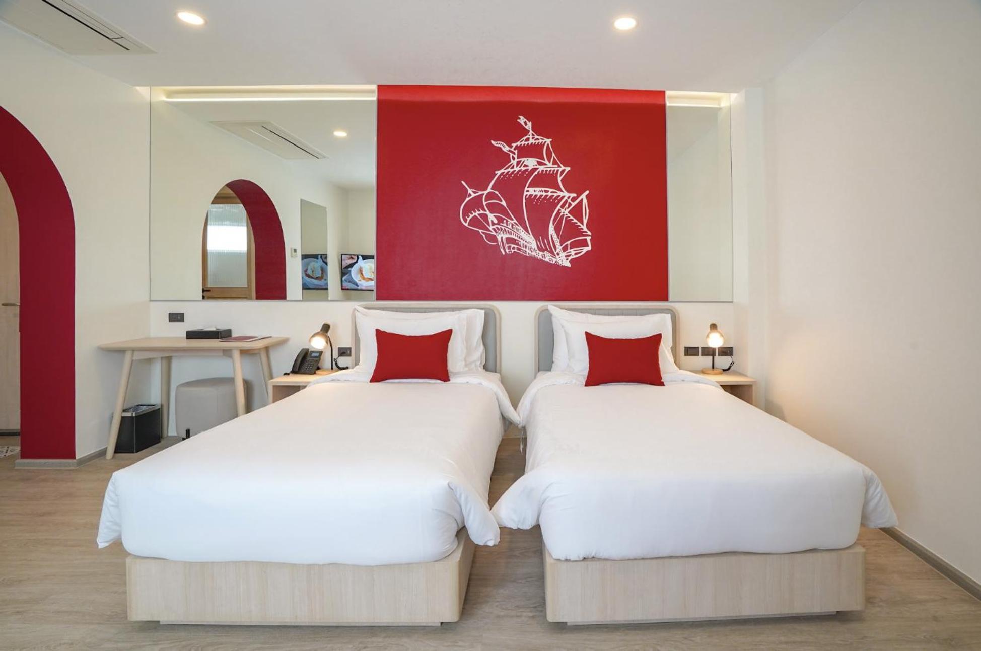 Hotel Midtown Ratsada Phuket Exteriör bild